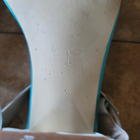 Andrew Stevens T-strap Heeled Sandals - size 8 - Picture 7 of 8